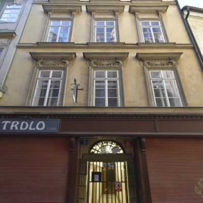 Historická fasáda Karlova